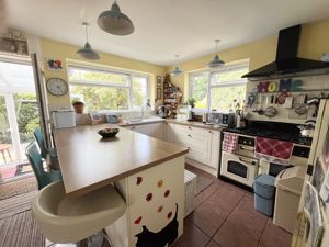 Kitchen- click for photo gallery